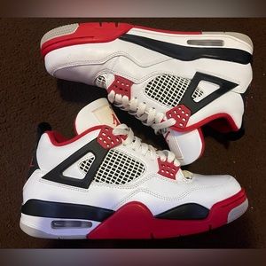 Air Jordan 4 OG ‘Fire Red’ 2020